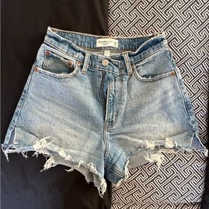 Curve Love 90s High Rise Cutoff Shorts